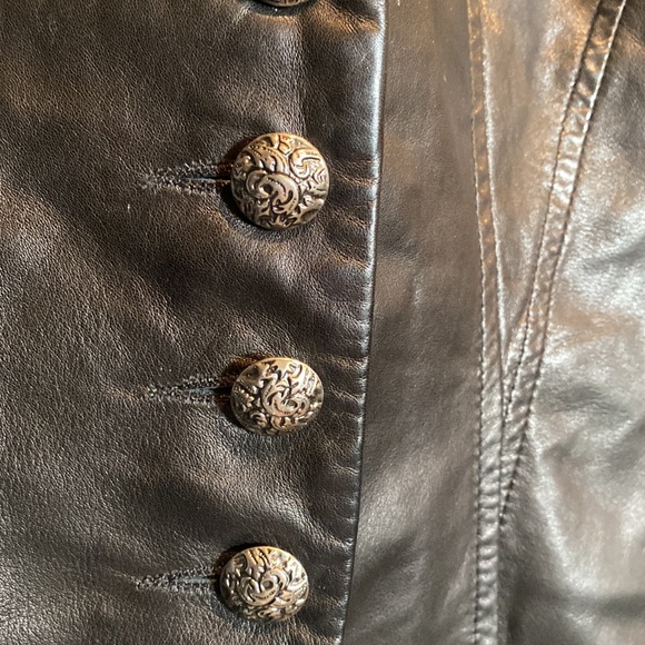 Authentic vintage 90s Danier Leather women’s fitted jacket - Picture 3 of 10